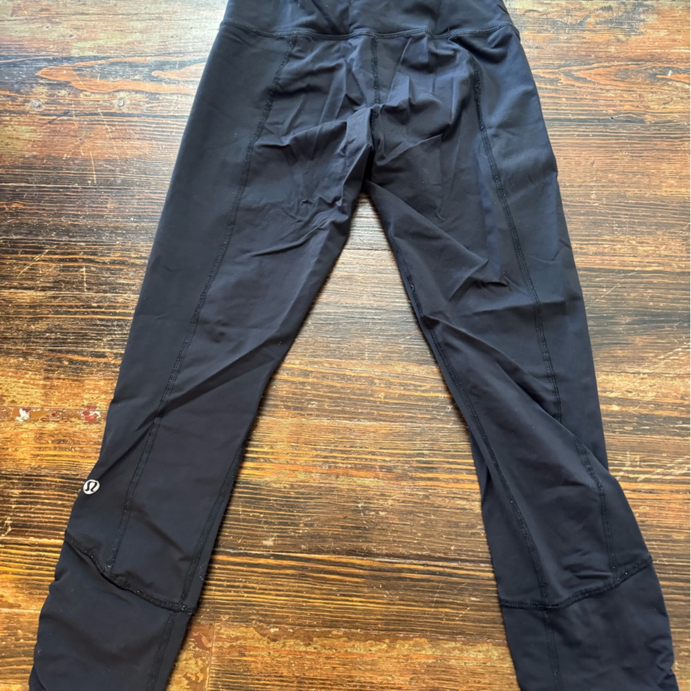 Lululemon leggings size 4 zip on ankles adjustable waist